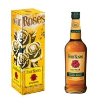 Four_Roses_Bourbon_Flasche_und_TinBox_klein