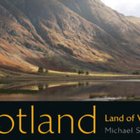 Dramatische Highland-Täler und Whiskyträume